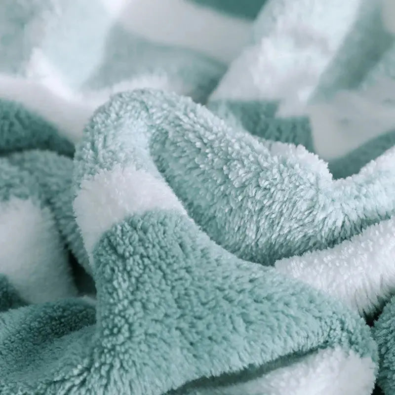 Serviette douce épaisse, serviette moelleuse et absorbante, accessoire parfait pour les vacances